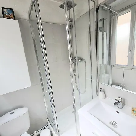 F1 Mezzanine Centre Nice, 1 A 4 Personnes, Quartier Liberation * Nice